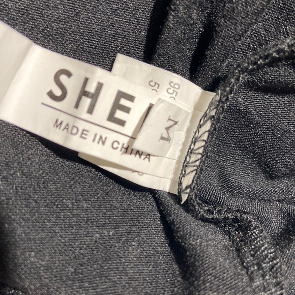 SHEIN T-shirt Dress. Black. Medium. Unique Neckline. Pockets. - Picture 4 of 6